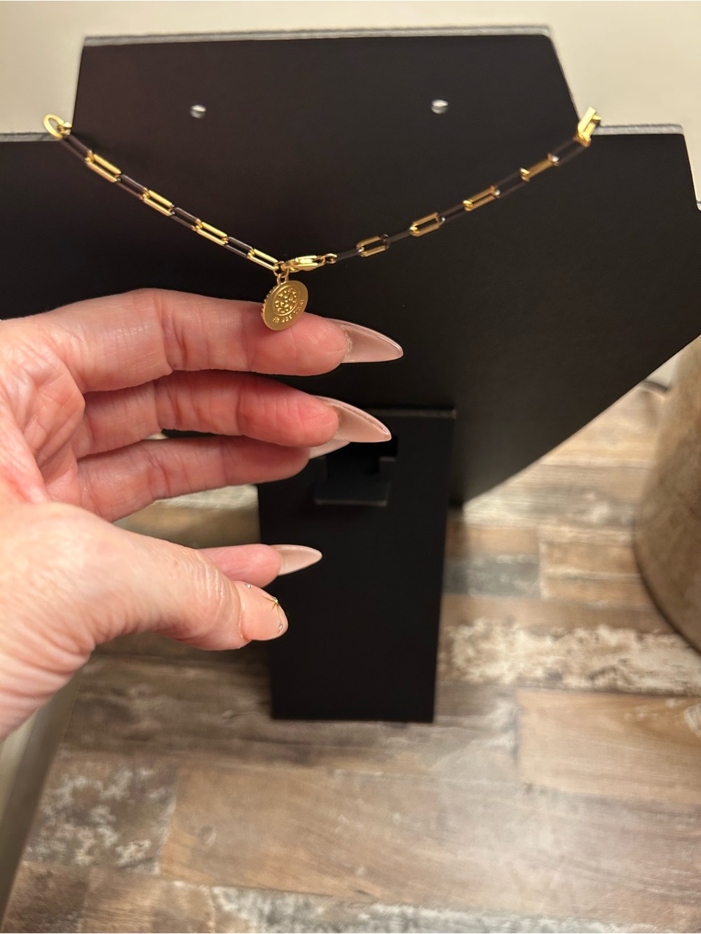 Frieda Rothman Elegant Gold & BlackLink Chain 18” Necklace - Picture 2 of 5